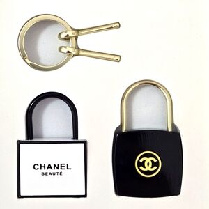 🦋Chanel (LA COLLECTION) Lock and Keys Box Set-Brand New in Box